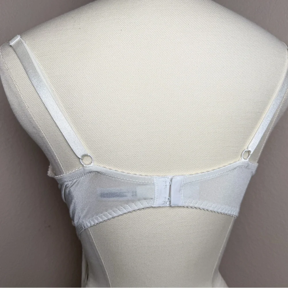 Y2K bebe Lace Fringe Bustier Corset Top Cream Satin Medium - Picture 4 of 5